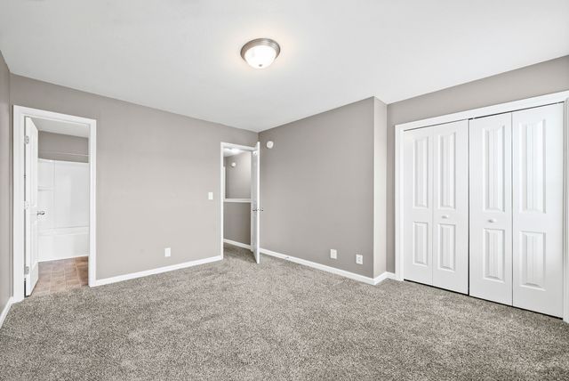 306 Sam Houston Cir, Clarksville, TN 37040