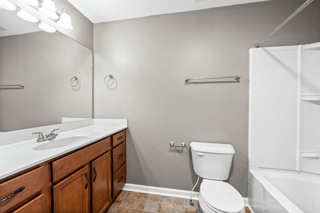 306 Sam Houston Cir, Clarksville, TN 37040