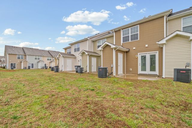 306 Sam Houston Cir, Clarksville, TN 37040