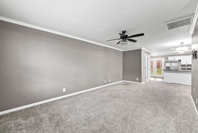 306 Sam Houston Cir, Clarksville, TN 37040