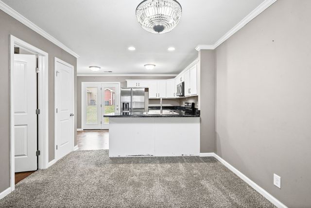 306 Sam Houston Cir, Clarksville, TN 37040