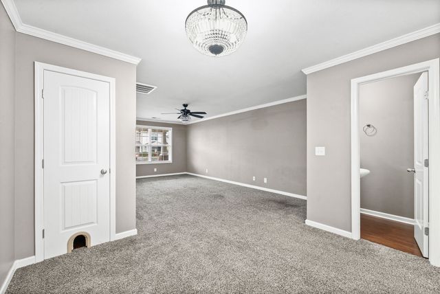 306 Sam Houston Cir, Clarksville, TN 37040