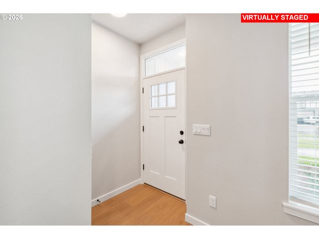 3389 Se EVERWOOD Ln, Hillsboro, OR 97123