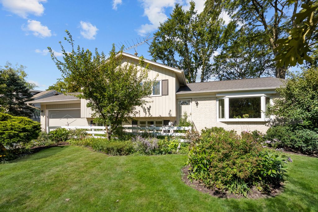 90 Park Lane, Lake Bluff, IL 60044 — exterior