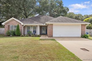 909 Oak Crest Court, Wetumpka, AL 36092