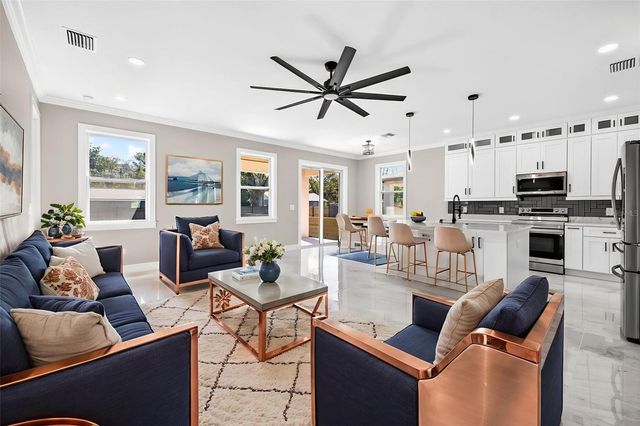 288 ROOSEVELT AVENUE, Masaryktown, FL 34604