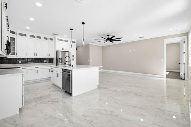 288 ROOSEVELT AVENUE, Masaryktown, FL 34604