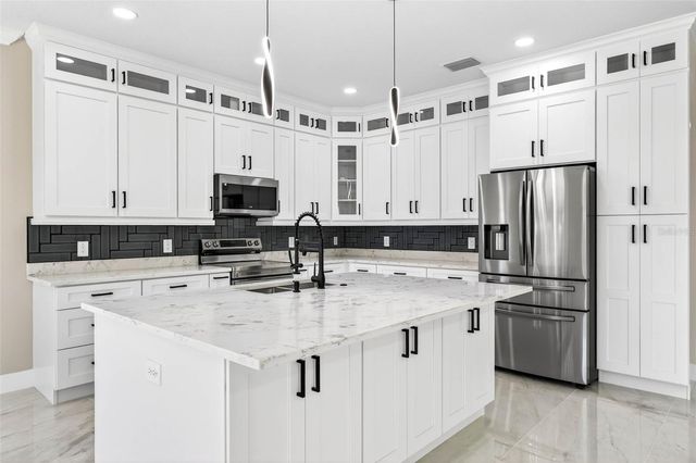 288 ROOSEVELT AVENUE, Masaryktown, FL 34604