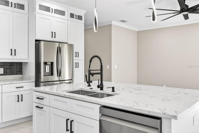 288 ROOSEVELT AVENUE, Masaryktown, FL 34604