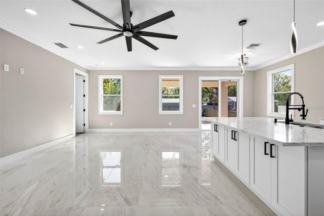 288 ROOSEVELT AVENUE, Masaryktown, FL 34604