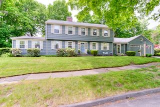 5 Algonquin Rd, Worcester, MA 01609