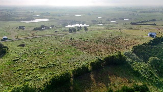 227 Vineyard View Trail, Carmine, TX 78932