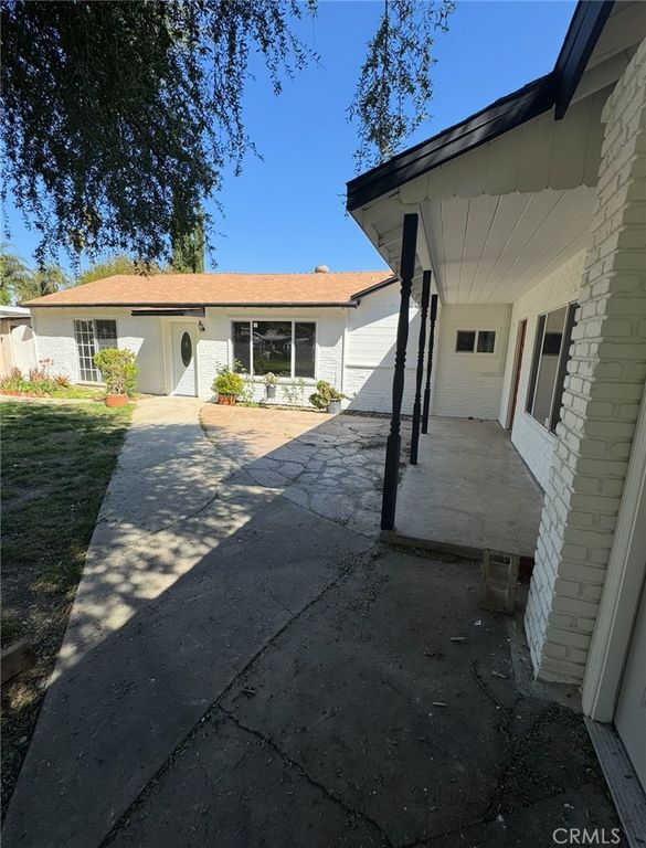 7514 Beckford Avenue, Reseda, CA 91335