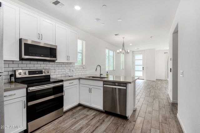 300 N GILA SPRINGS Boulevard 144, Chandler, AZ 85226