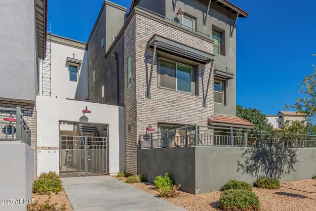 300 N GILA SPRINGS Boulevard 144, Chandler, AZ 85226