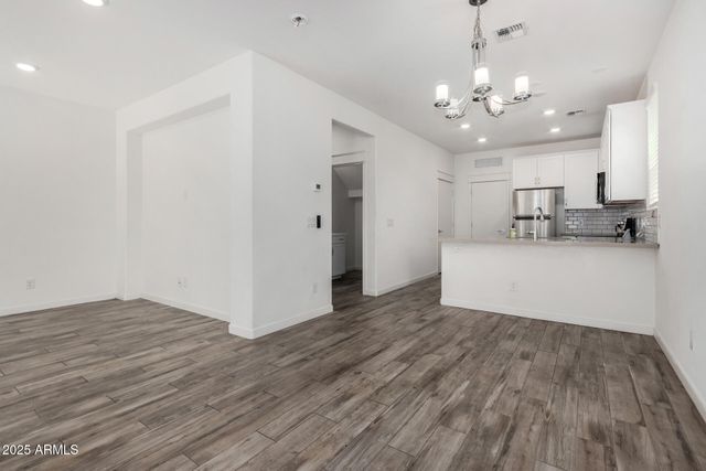 300 N GILA SPRINGS Boulevard 144, Chandler, AZ 85226