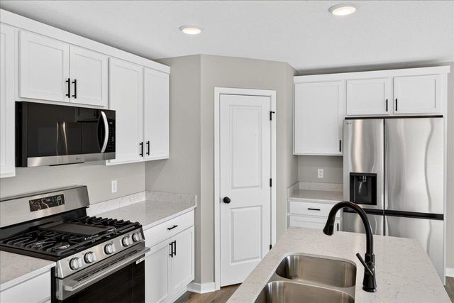 1815 Pierce Street S, Cambridge, MN 55008