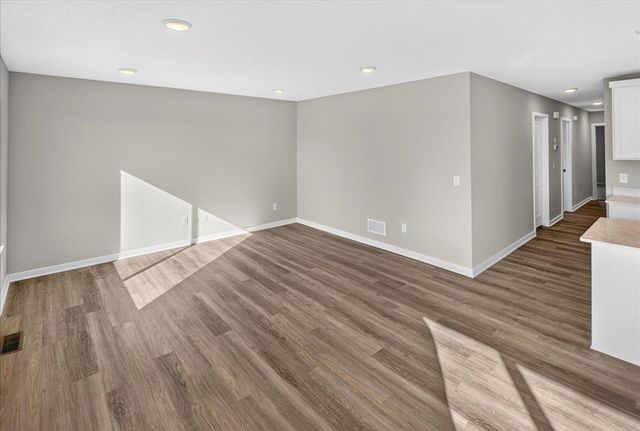 1815 Pierce Street S, Cambridge, MN 55008