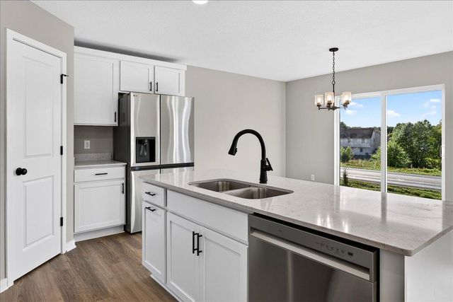 1815 Pierce Street S, Cambridge, MN 55008