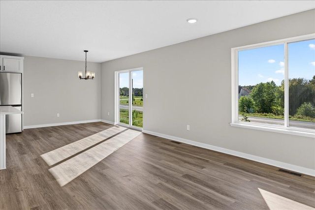1815 Pierce Street S, Cambridge, MN 55008