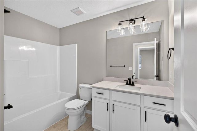 1815 Pierce Street S, Cambridge, MN 55008