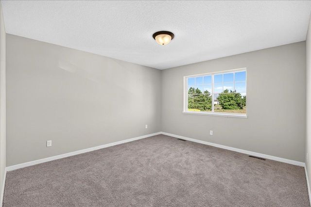 1815 Pierce Street S, Cambridge, MN 55008