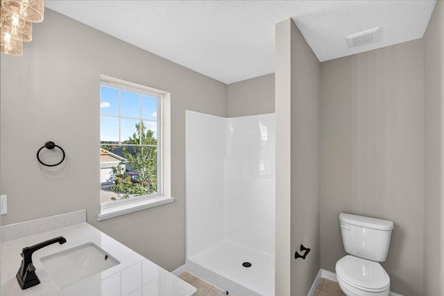 1815 Pierce Street S, Cambridge, MN 55008