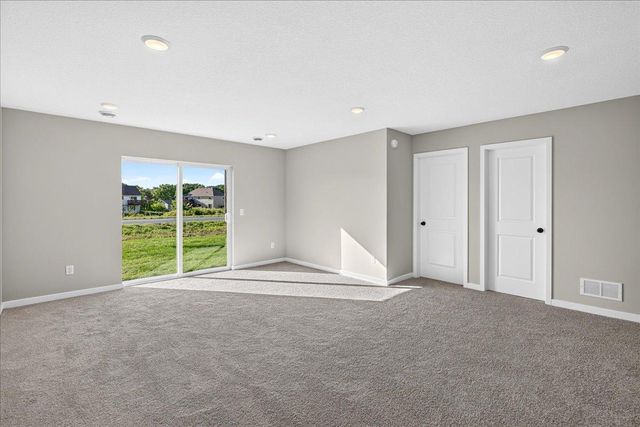 1815 Pierce Street S, Cambridge, MN 55008
