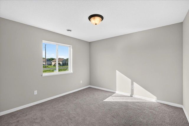 1815 Pierce Street S, Cambridge, MN 55008