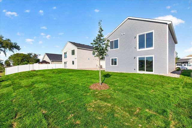 1815 Pierce Street S, Cambridge, MN 55008