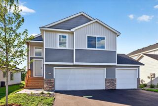 1815 Pierce Street S, Cambridge, MN 55008