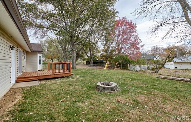 3900 Summer Forest Drive, St Charles, MO 63304