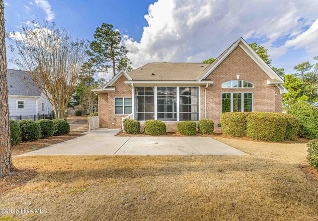 150 N Bracken Fern Lane, Southern Pines, NC 28387