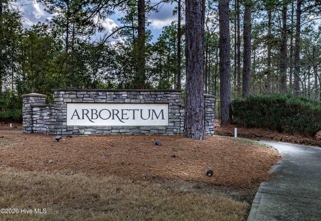 150 N Bracken Fern Lane, Southern Pines, NC 28387