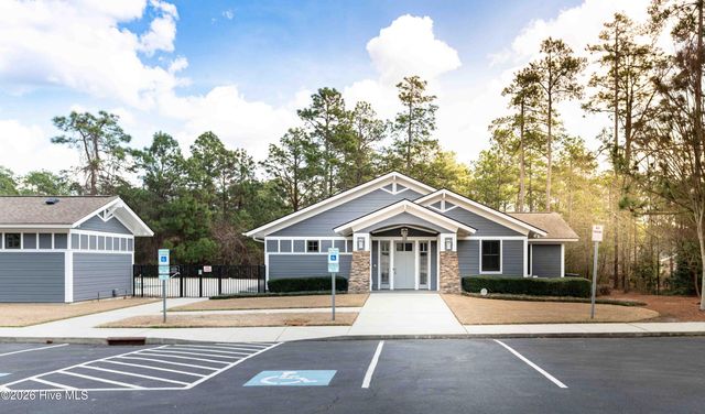 150 N Bracken Fern Lane, Southern Pines, NC 28387