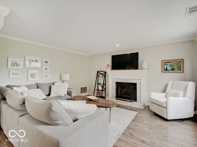 6215 Valleyview Drive, Fishers, IN 46038