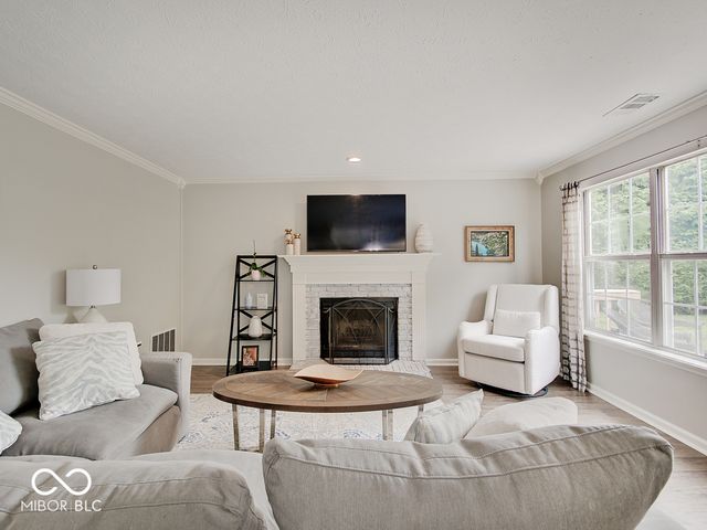 6215 Valleyview Drive, Fishers, IN 46038