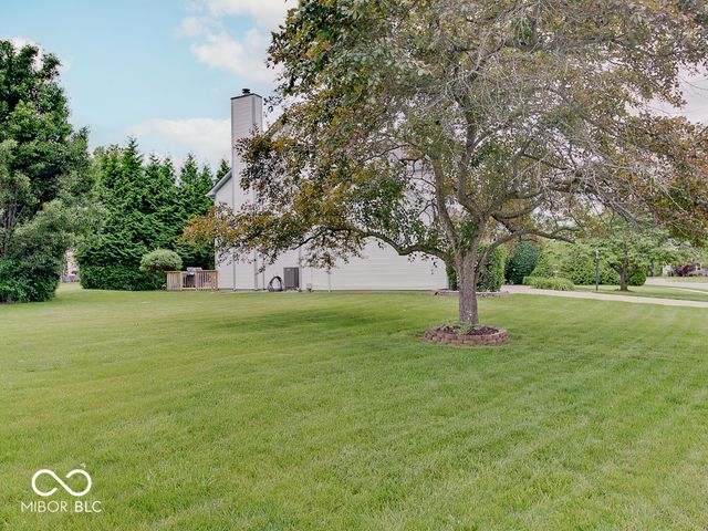 6215 Valleyview Drive, Fishers, IN 46038