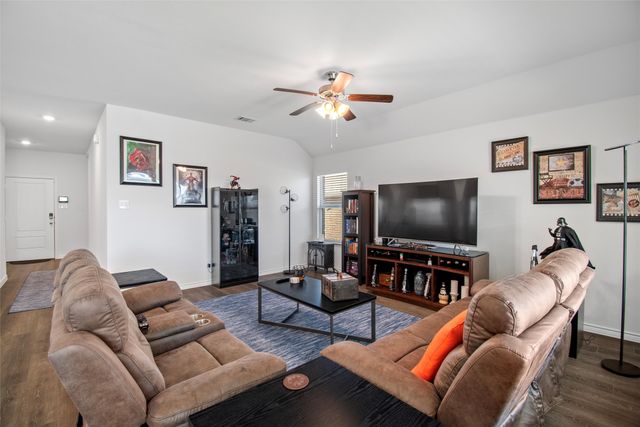 409 Willow View Way, Princeton, TX 75407