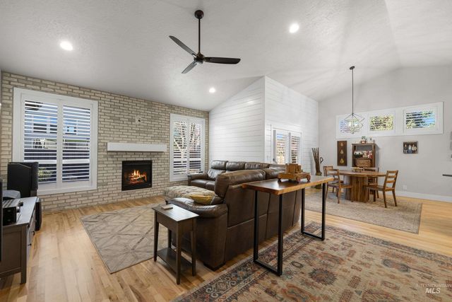 843 E Bonita Canyon, Meridian, ID 83646