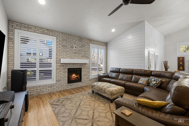 843 E Bonita Canyon, Meridian, ID 83646