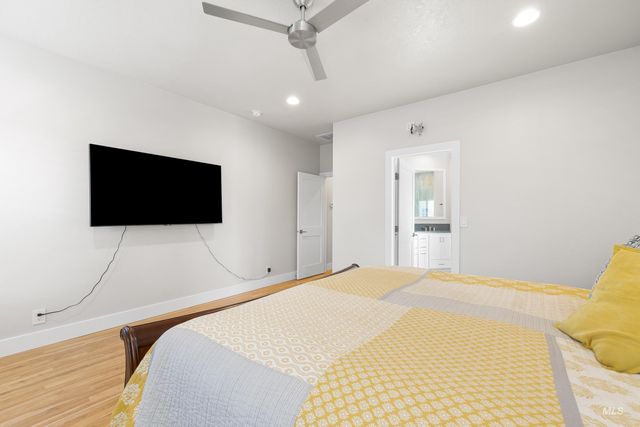 843 E Bonita Canyon, Meridian, ID 83646