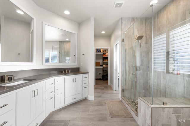 843 E Bonita Canyon, Meridian, ID 83646