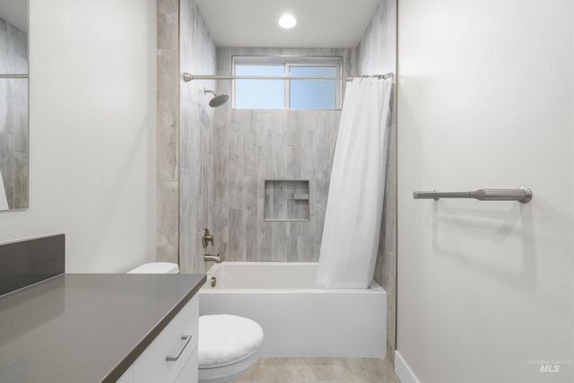 843 E Bonita Canyon, Meridian, ID 83646