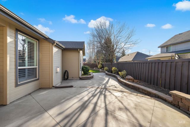 843 E Bonita Canyon, Meridian, ID 83646