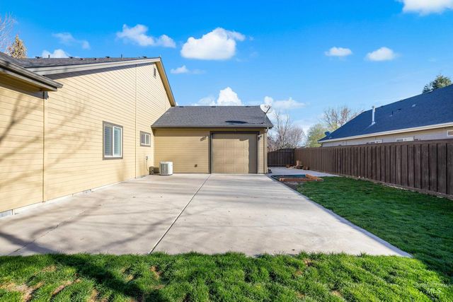 843 E Bonita Canyon, Meridian, ID 83646