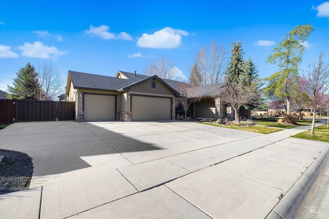 843 E Bonita Canyon, Meridian, ID 83646