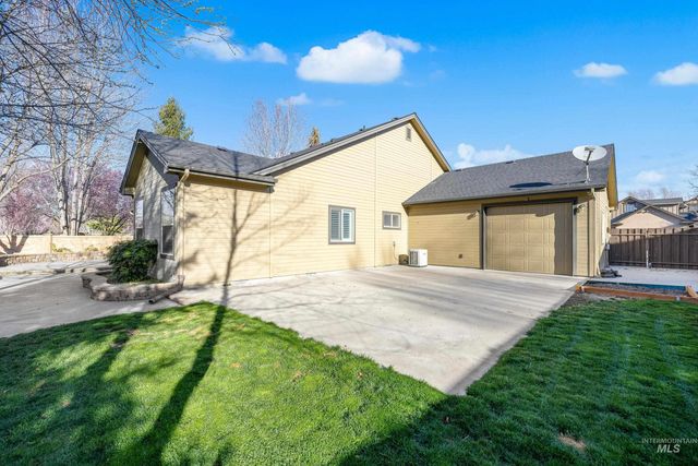 843 E Bonita Canyon, Meridian, ID 83646
