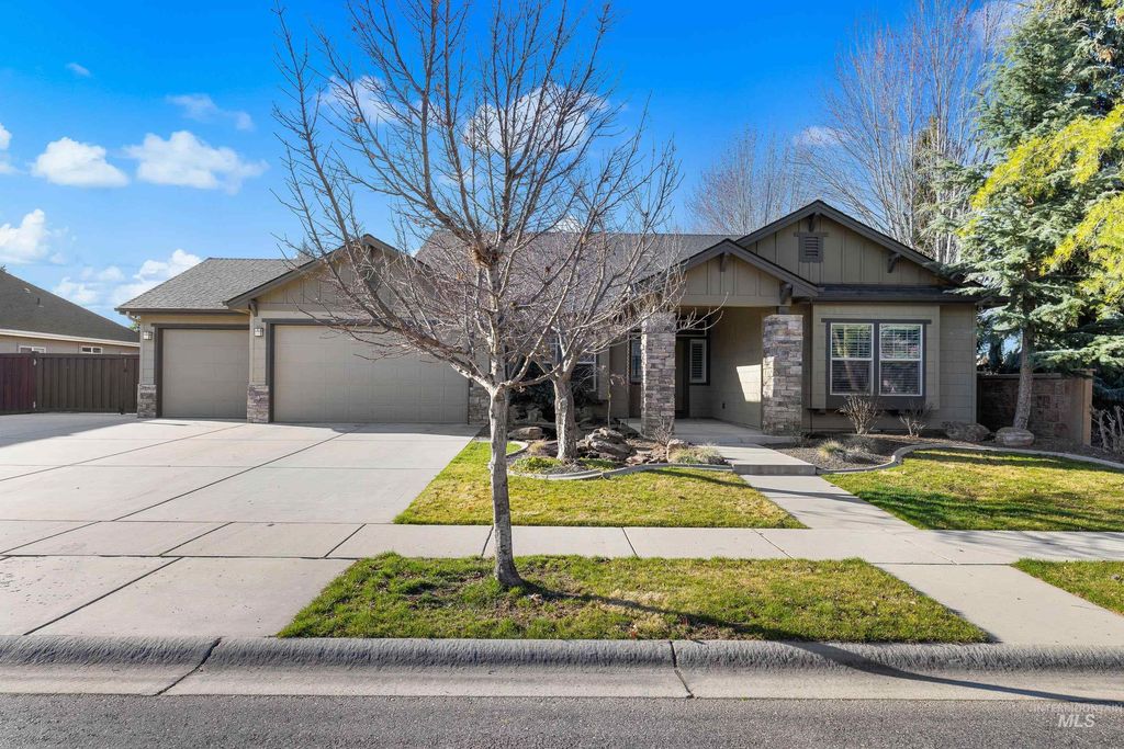 843 E Bonita Canyon, Meridian, ID 83646