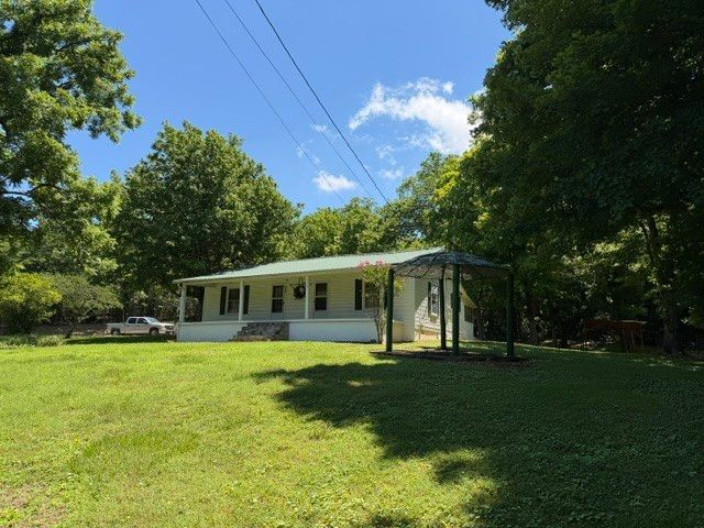 335 Lane Branch Rd, Fayetteville, TN 37334